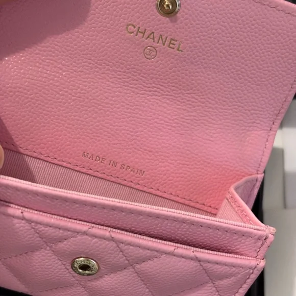 Chanel 22K Pink wallet/ card holder - Picture 8 of 11